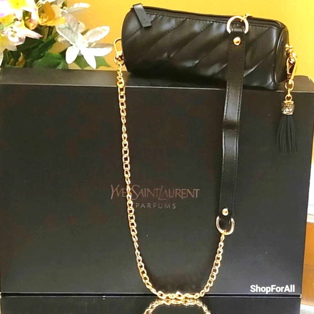 Yves Saint Laurent - Picture 12 of 16